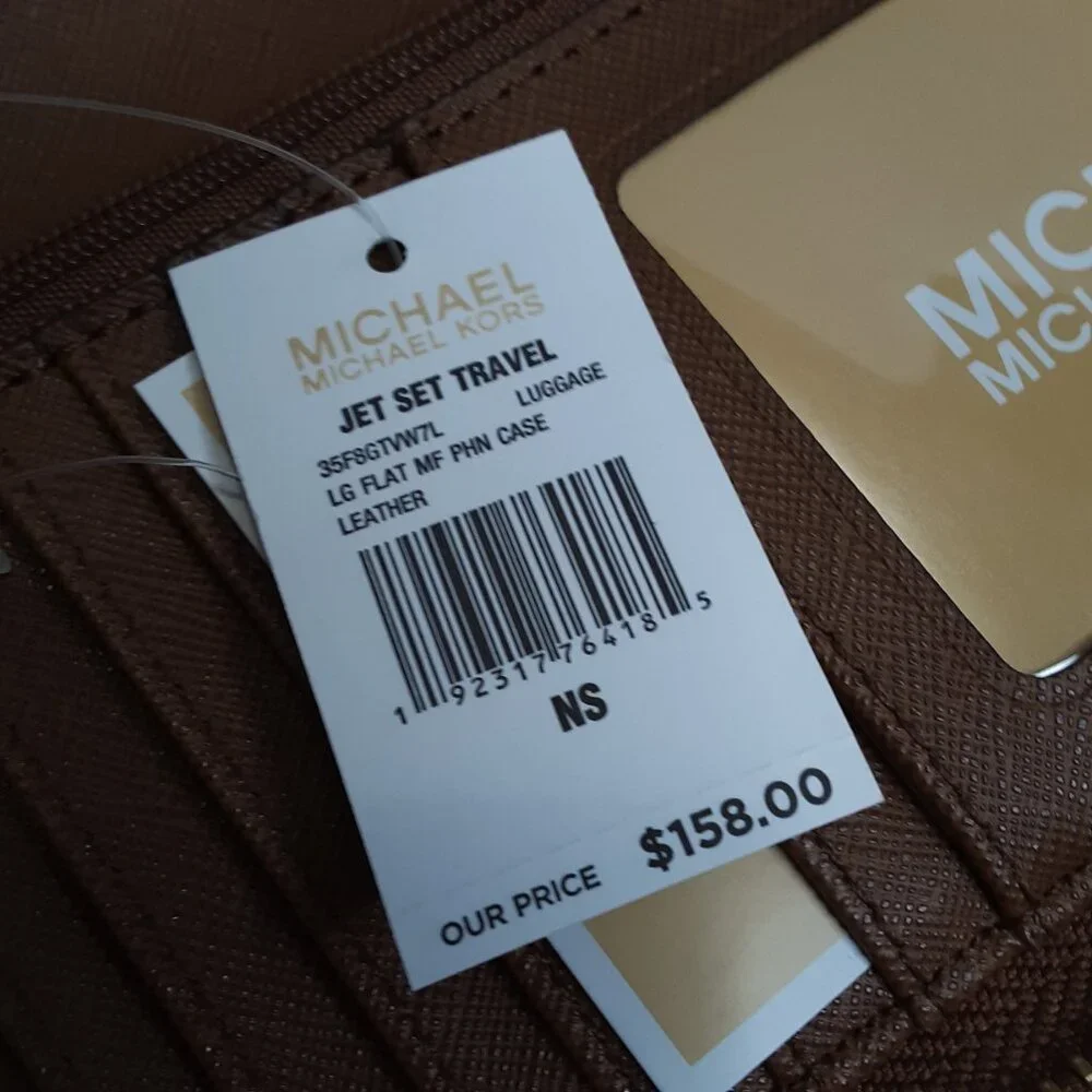 Michael Kors Women's Jet Set Travel Brown Leather Wallet